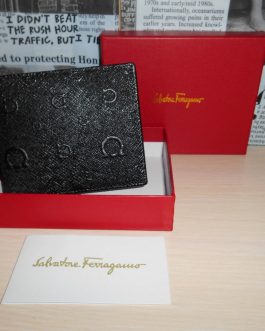 PORTOfel negru original pentru bărbați de Salvatore Ferragamo, piele, Italia