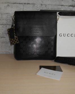 Men's Gucci messenger bag, skin, Italy