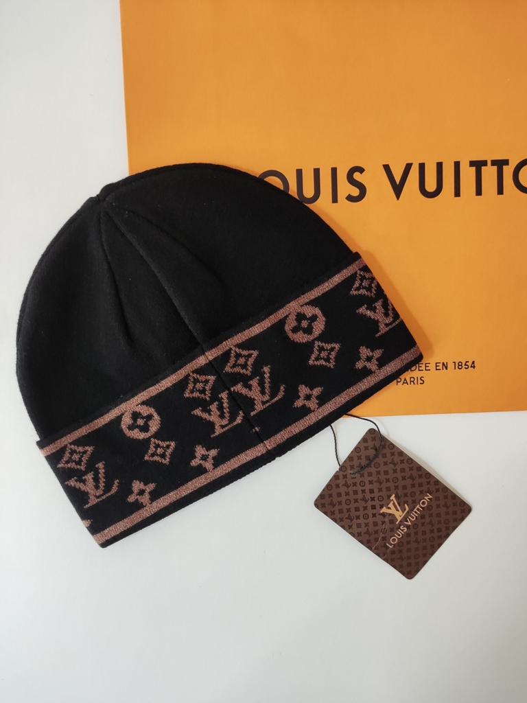 Louis Vuitton Men's women's warm winter hat, France - DONINI