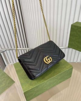 Elegant women's handbag from Gucci