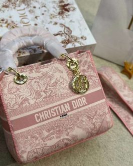 Elegantní dámská kabelka Dior z ruky