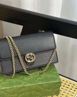 Elegant women's handbag from Gucci