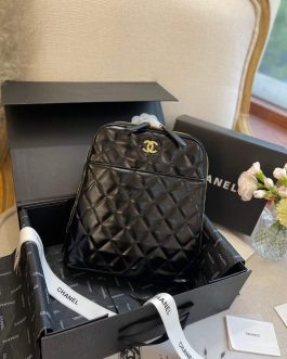 Elegant women's bag Chanel backpack