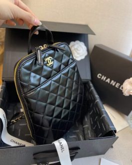 Elegant women's bag Chanel backpack