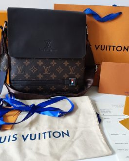 LOUIS VUITTON мужская сумка через плечо, кожа, Франция