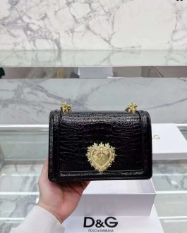 Elegant women's handbag