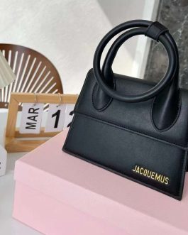 Jacquemus elegant din geantă