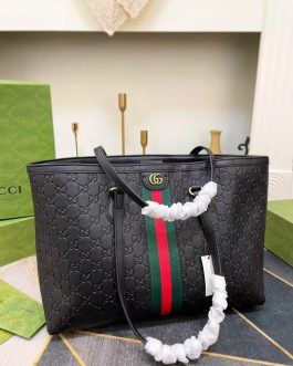 Elegant Gucci GG women's handbag