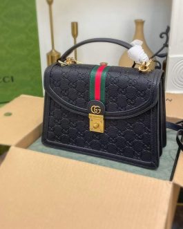 Elegant women's Gucci GG handbag