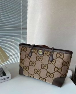 Elegant women's handbag from Gucci