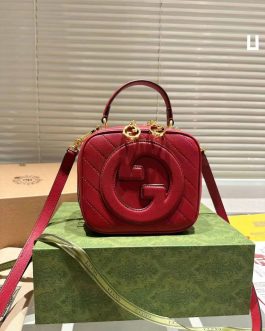 Elegant women's handbag from Gucci