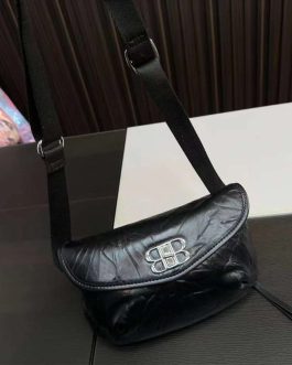 Elegant women's handbag from Balenciaga