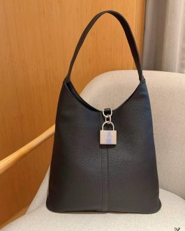 Elegant women's handbag from Balenciaga