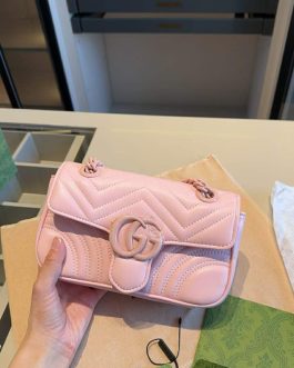 Elegant women's handbag from Gucci