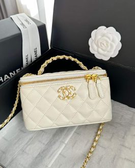 Chanel elegant women's handbag