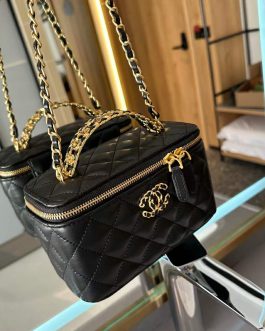 Chanel elegant women's handbag