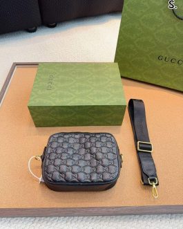 Elegant Gucci GG women's handbag