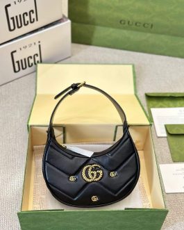 Elegant women's handbag from Gucci