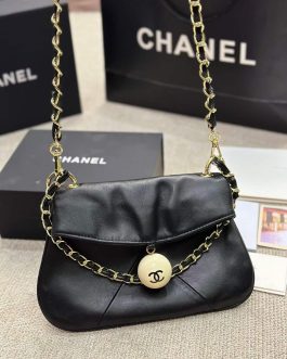 Chanel elegant women's handbag