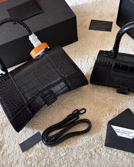 Elegant women's handbag from Balenciaga