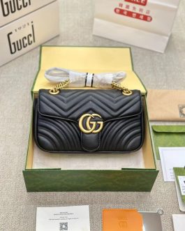 Elegant women's handbag by Gucci