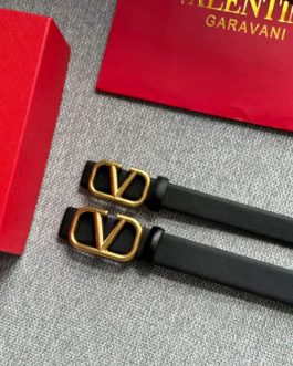 Men's corporate belt, ladies', scored Valentino