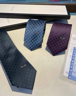 Gucci silk tie