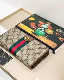 Gucci leather wallet