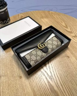 Gucci leather wallet