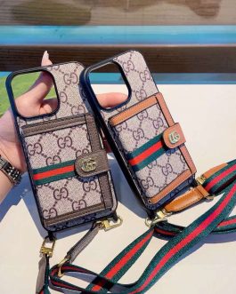 Этюи на телефон Gucci