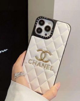 Case on phone Chanel