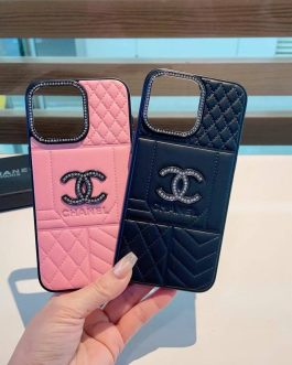 Case on phone Chanel