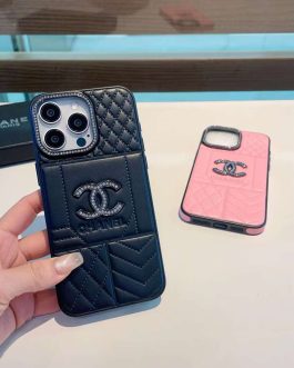 Case on phone Chanel