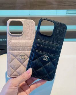 Case on phone Chanel