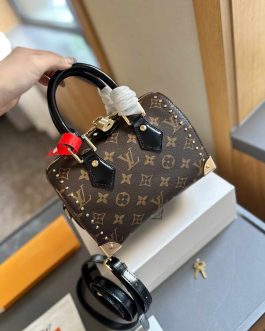 Сумочка Louis Vouitton женская сумка