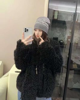 MIU MIU women's warm hat