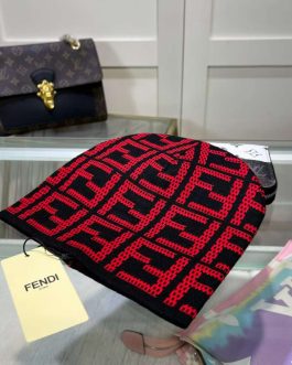 Fendi женская теплая шапка