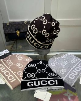 Женская теплая шапка Gucci