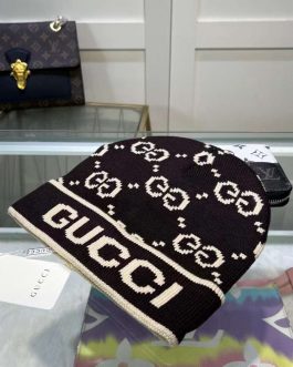 Женская теплая шапка Gucci