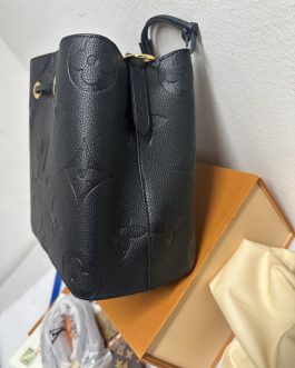 Louis Vuitton Torebka damska torba, skóra od reki