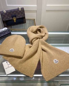 Moncler set, scarf, hat