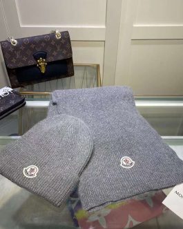 Moncler set, scarf, hat