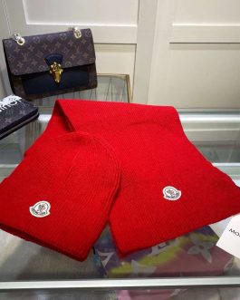 Moncler set, scarf, hat