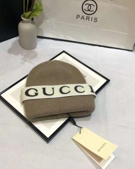 Женская теплая шапка Gucci