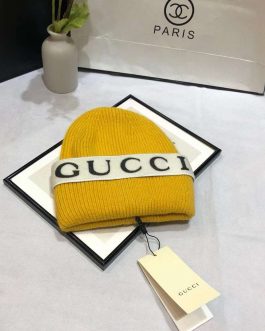 Женская теплая шапка Gucci