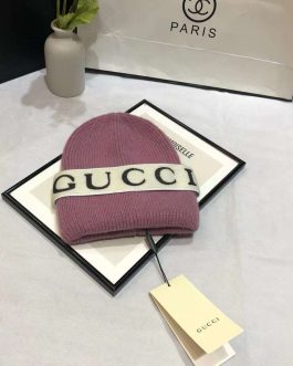 Женская теплая шапка Gucci