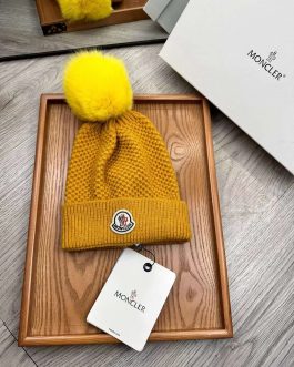 Moncler women's warm hat