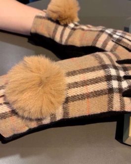 Burberry women's gloves