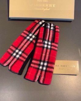 Burberry women's gloves