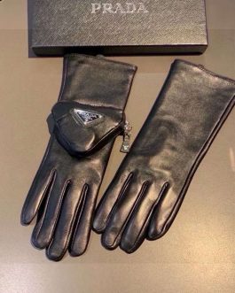 Women's gloves Prada gloves, score